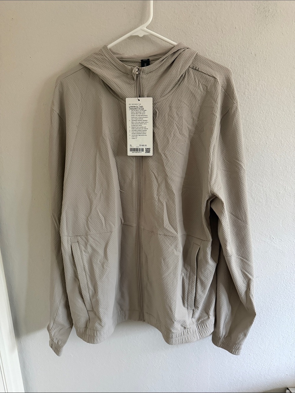 NWT Lululemon License to Train Full Zip- Textured size XL